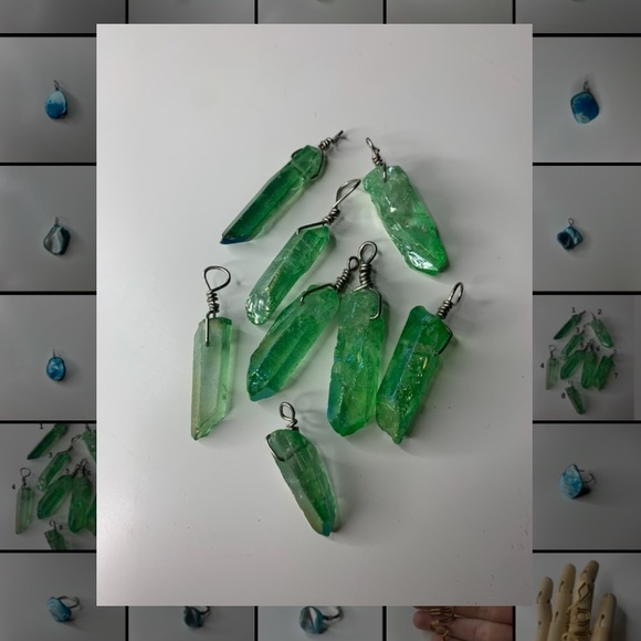 green crystal necklace - Picture 1 of 2